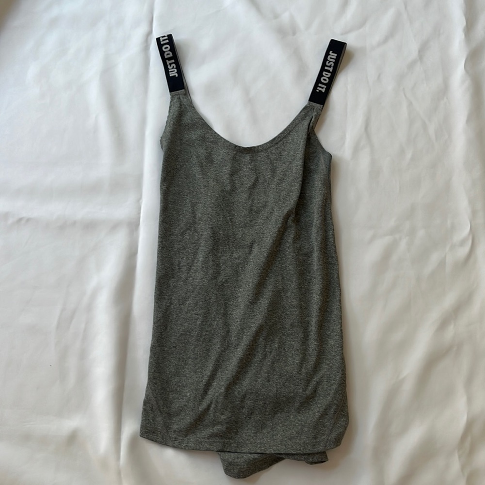Nike Women’s Athletic Tank-top Size small